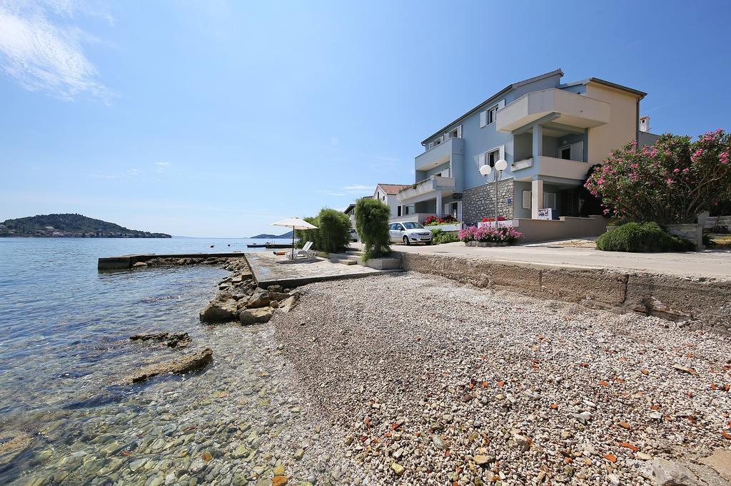 Punta Preko Apartments Exteriér fotografie